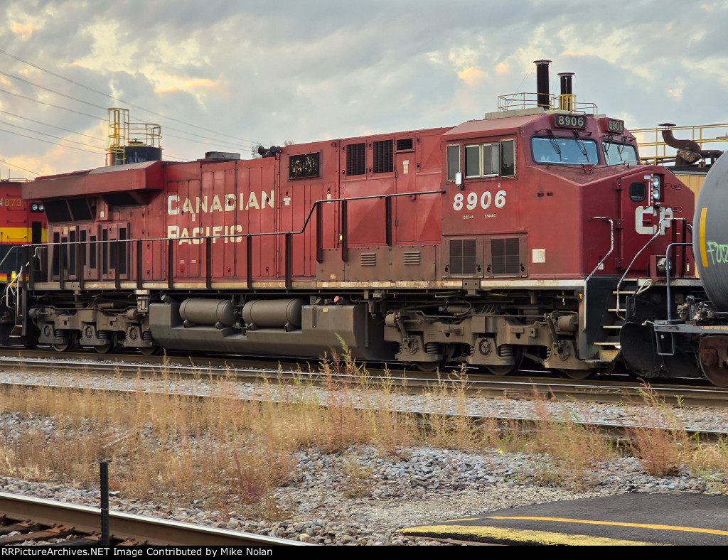 CP 8906